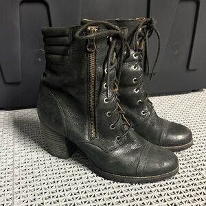 Women's Clarks Indigo Black Leather Lace-Up Ankle Boots